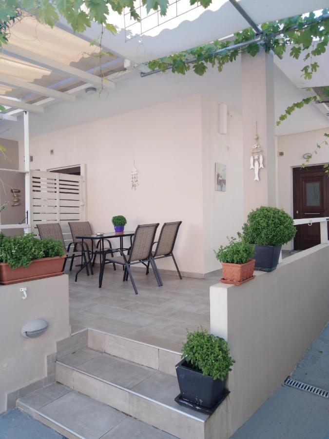 Athos Mare Studio Apartment Ierissos Exterior foto